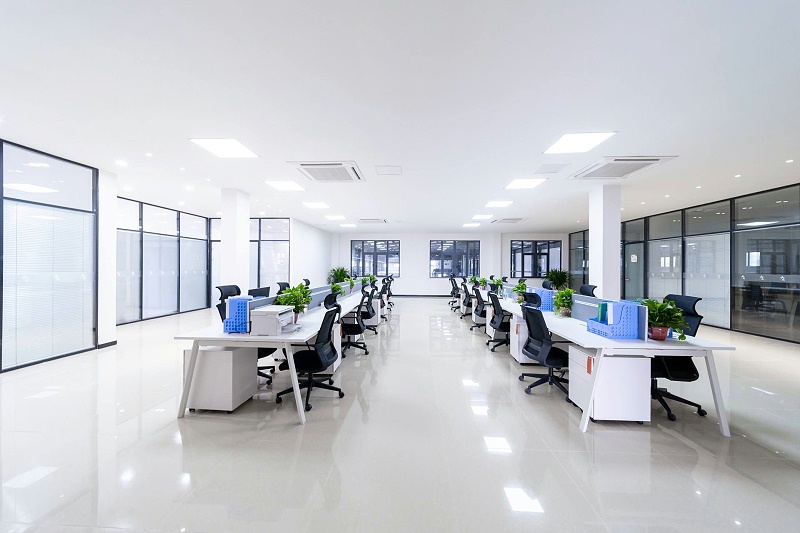四川零零柒弱電工程公司帶你認(rèn)識(shí)，工廠辦公室場(chǎng)景下需要配備哪些安防設(shè)備？